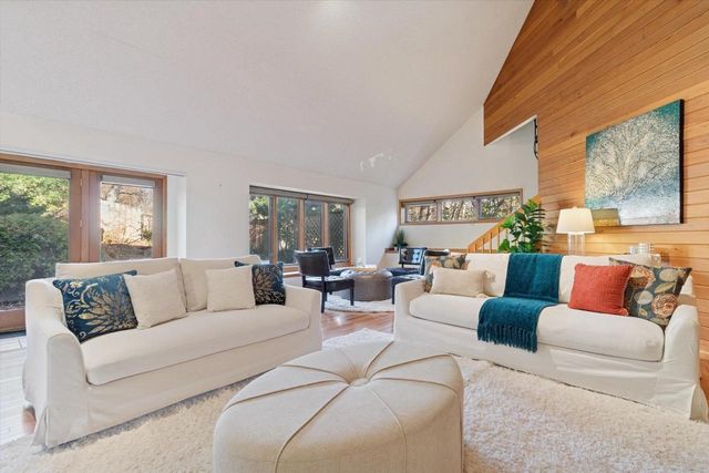 5846 Schumann Drive, Fitchburg, WI 53711