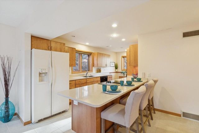 5846 Schumann Drive, Fitchburg, WI 53711