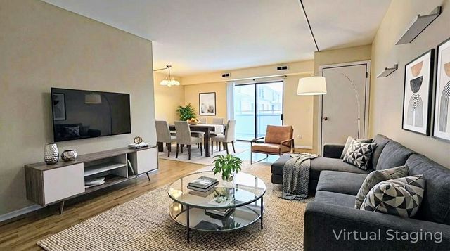 1460 Fairlane Drive 425, Schaumburg, IL 60193