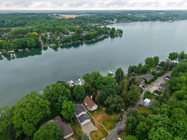4727 Fontana Beach ROAD, West Bend, WI 53095
