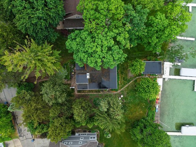 4727 Fontana Beach ROAD, West Bend, WI 53095