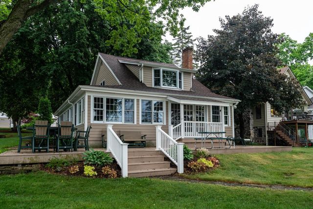 4727 Fontana Beach ROAD, West Bend, WI 53095
