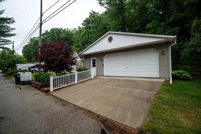4727 Fontana Beach ROAD, West Bend, WI 53095