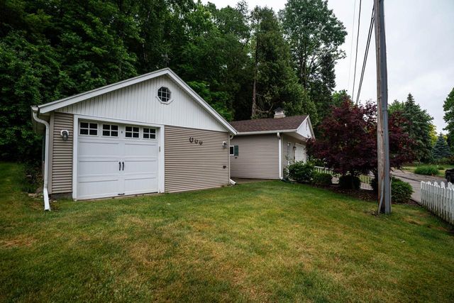 4727 Fontana Beach ROAD, West Bend, WI 53095
