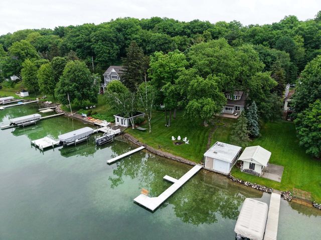 4727 Fontana Beach ROAD, West Bend, WI 53095