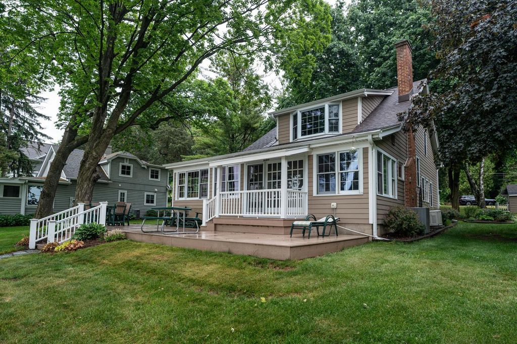 4727 Fontana Beach ROAD, West Bend, WI 53095