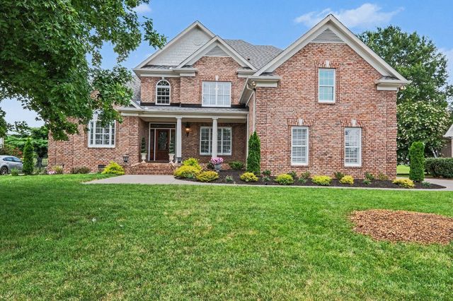 936 Plantation Blvd, Gallatin, TN 37066