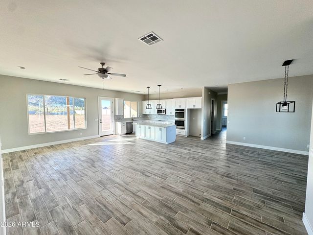 1579 W Lucky Lane, Queen Creek, AZ 85144