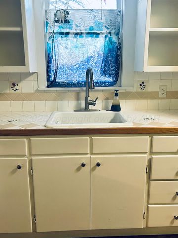 1426 S Main Street, Canadian, TX 79014