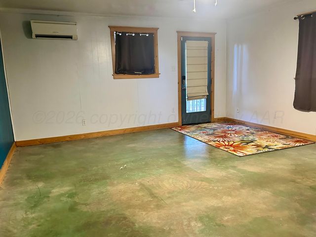 1426 S Main Street, Canadian, TX 79014