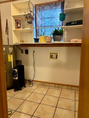 1426 S Main Street, Canadian, TX 79014