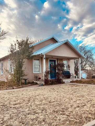 1426 S Main Street, Canadian, TX 79014