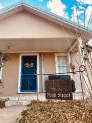 1426 S Main Street, Canadian, TX 79014