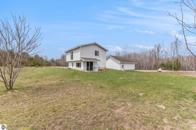 19279 St. Johns Road, Interlochen, MI 49643