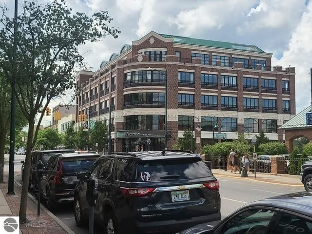 19279 St. Johns Road, Interlochen, MI 49643