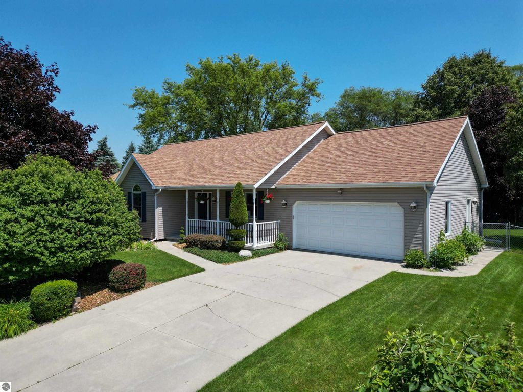 520 E Grand Avenue, Mt Pleasant, MI 48858