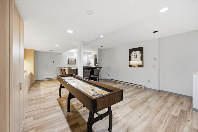 186 Prairiewood Drive S, Fargo, ND 58103
