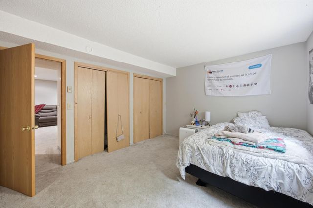 186 Prairiewood Drive S, Fargo, ND 58103