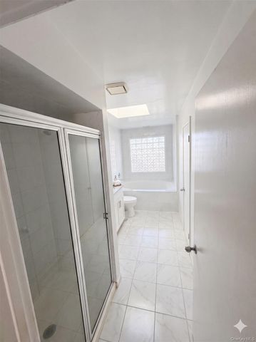 133 W Broadway, Long Beach, NY 11561