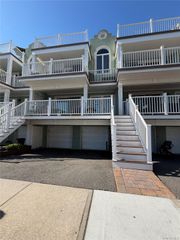 133 W Broadway, Long Beach, NY 11561