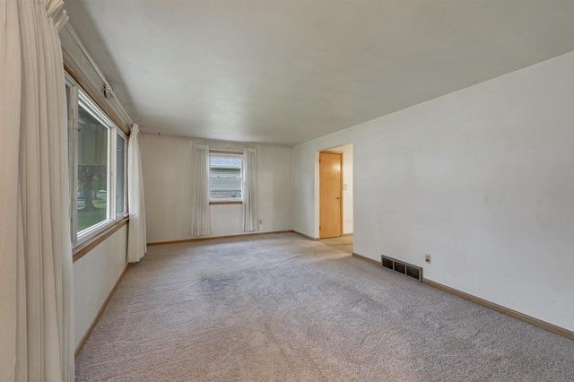 962 COPPENS ROAD, Green Bay, WI 54303