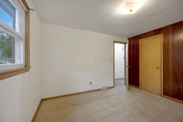 962 COPPENS ROAD, Green Bay, WI 54303