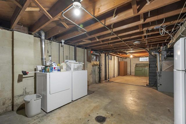 962 COPPENS ROAD, Green Bay, WI 54303