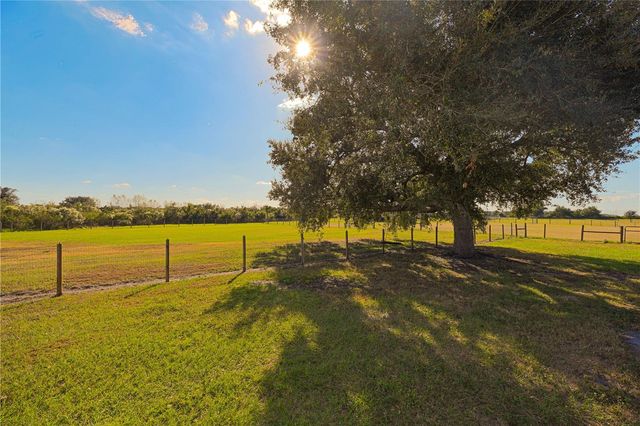 14010 COUNTY LINE ROAD, Myakka City, FL 34251