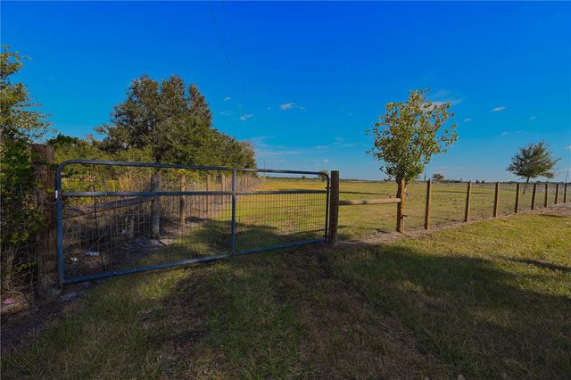 14010 COUNTY LINE ROAD, Myakka City, FL 34251