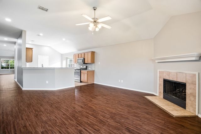 12152 Tacoma Ridge Drive, Fort Worth, TX 76244