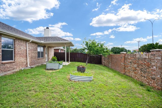 12152 Tacoma Ridge Drive, Fort Worth, TX 76244