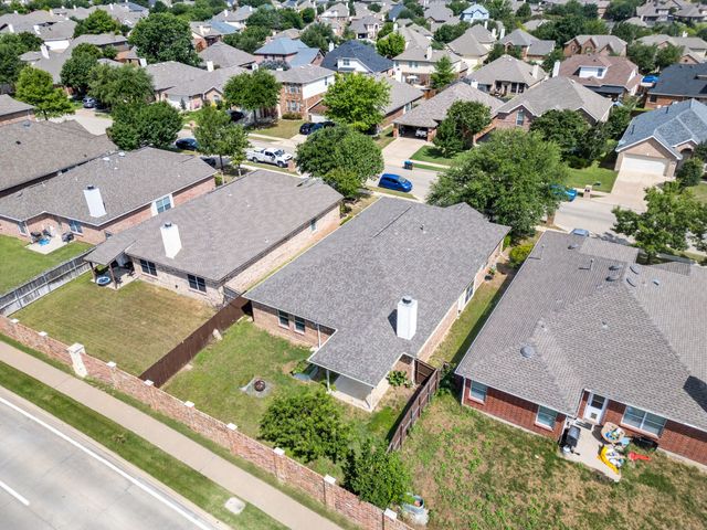 12152 Tacoma Ridge Drive, Fort Worth, TX 76244