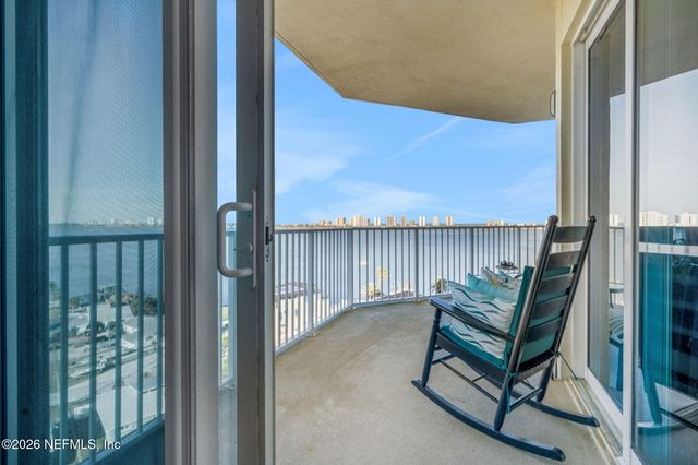 2801 RIDGEWOOD Avenue 1015, South Daytona, FL 32119