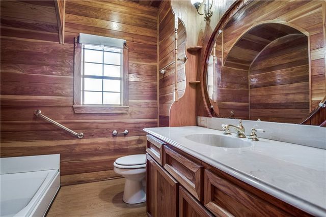 327 S Jefferson Street, Irving, TX 75060