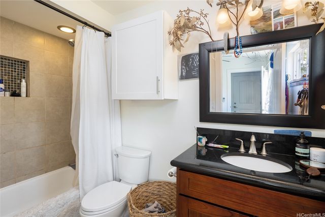 2123 10th Avenue D, Honolulu, HI 96816