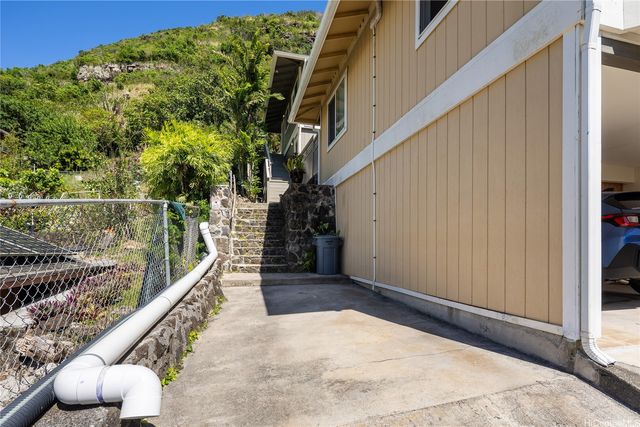 2123 10th Avenue D, Honolulu, HI 96816