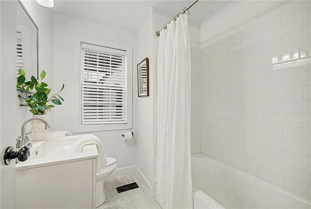 7221 Walnut Street, Kansas City, MO 64114