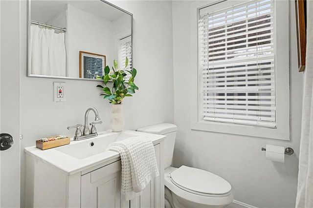 7221 Walnut Street, Kansas City, MO 64114