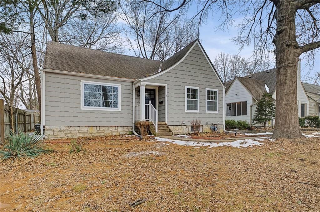 7221 Walnut Street, Kansas City, MO 64114