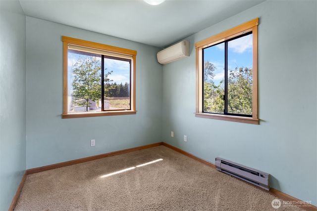 10407 133rd Avenue SE, Rainier, WA 98576