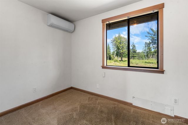 10407 133rd Avenue SE, Rainier, WA 98576