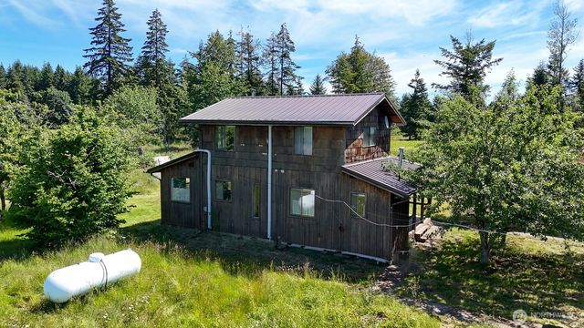10407 133rd Avenue SE, Rainier, WA 98576