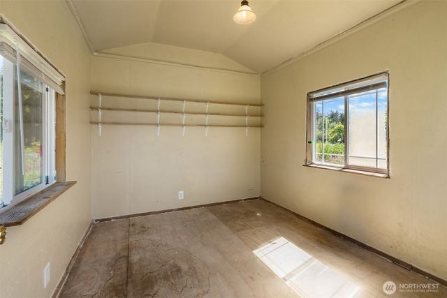 10407 133rd Avenue SE, Rainier, WA 98576
