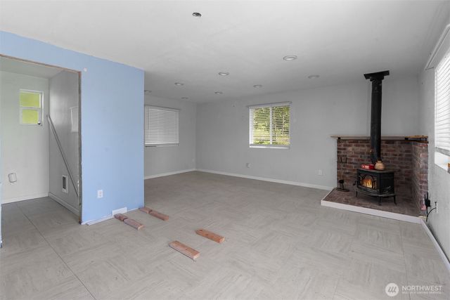 10407 133rd Avenue SE, Rainier, WA 98576
