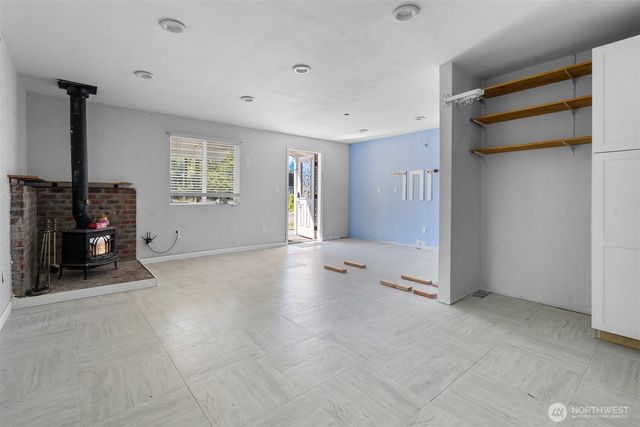 10407 133rd Avenue SE, Rainier, WA 98576