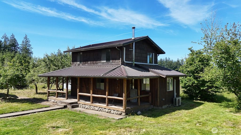 10407 133rd Avenue SE, Rainier, WA 98576