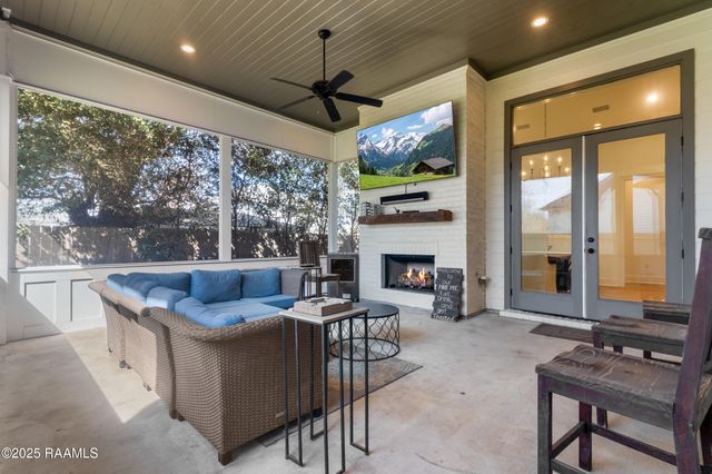 104 Little Hickory Court, Lafayette, LA 70508