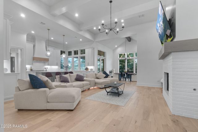 104 Little Hickory Court, Lafayette, LA 70508