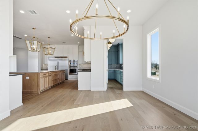 17623 E White Tail Cove, Owasso, OK 74055