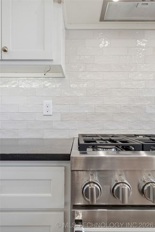 17623 E White Tail Cove, Owasso, OK 74055